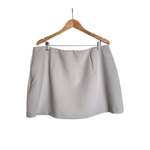 Abercrombie & Fitch Women's Scarlett Suiting Mini Skort Size XL Light Taupe NWT - Picture 4 of 8